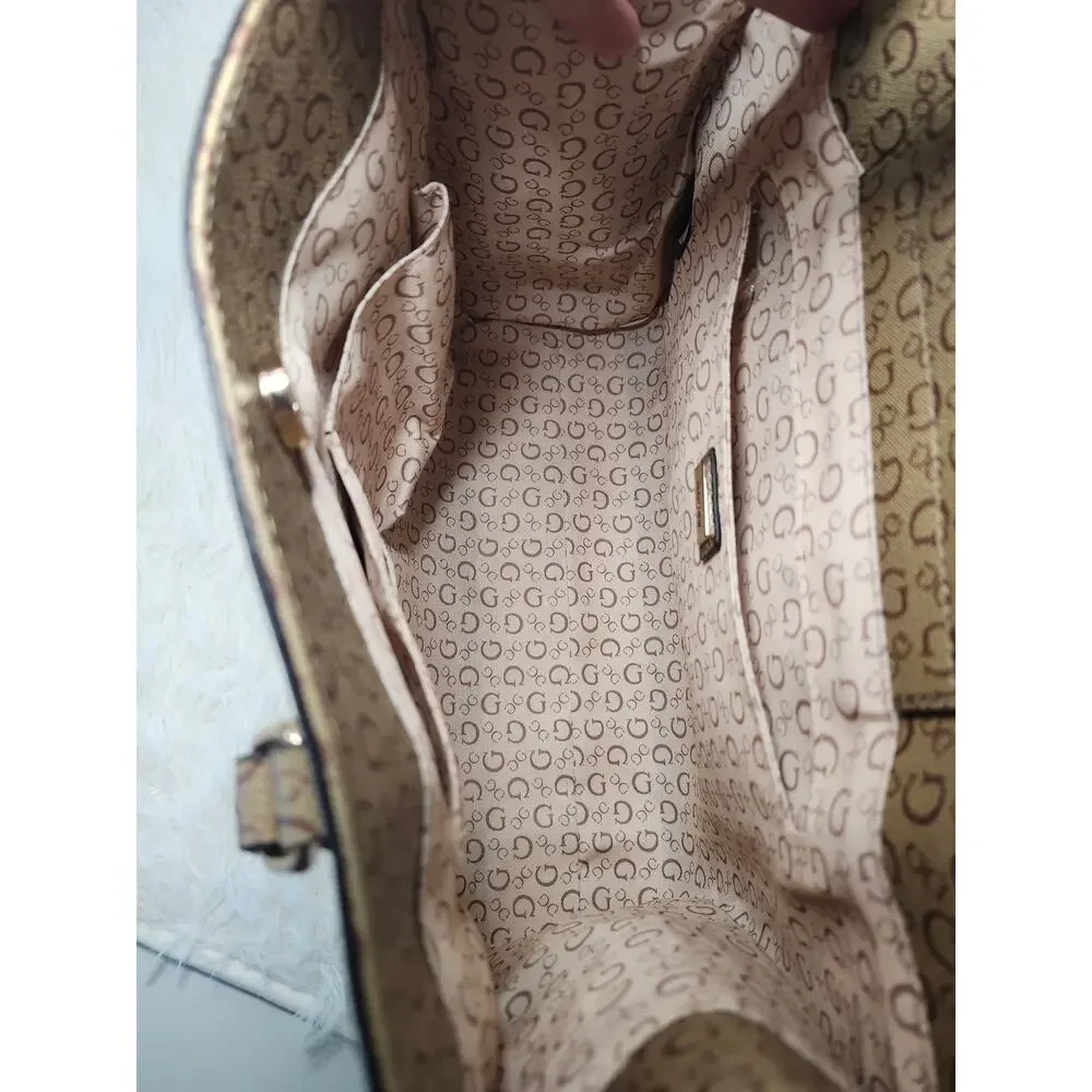Guess Tote Bag Women's Cream Brown Gold Tone Preppy Classic Monogram Logo
